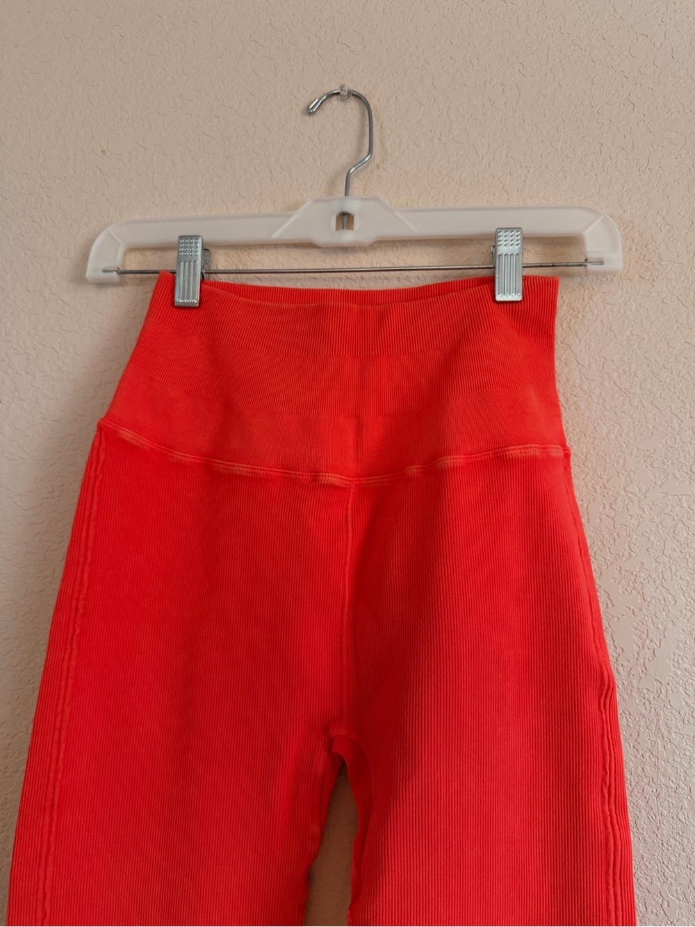 Daily Practice High-Waist Coral Ribbed Leggings Lettuce Hem - Picture 2 of 6
